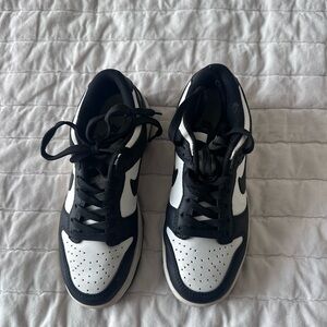 Nike Black and White Women's Sneakers